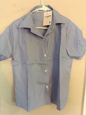 Women’s Blue Striped Short-Sleeve Shirt